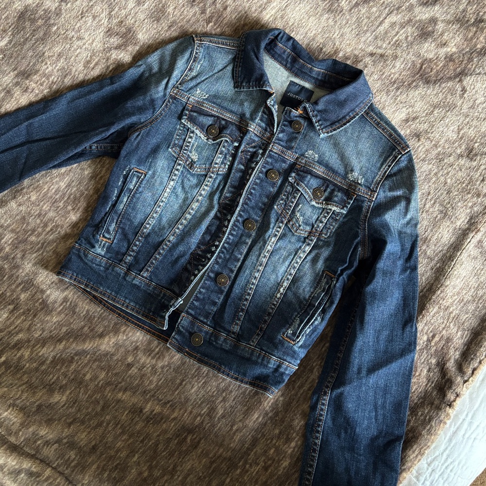 Dark wash denim jacket small